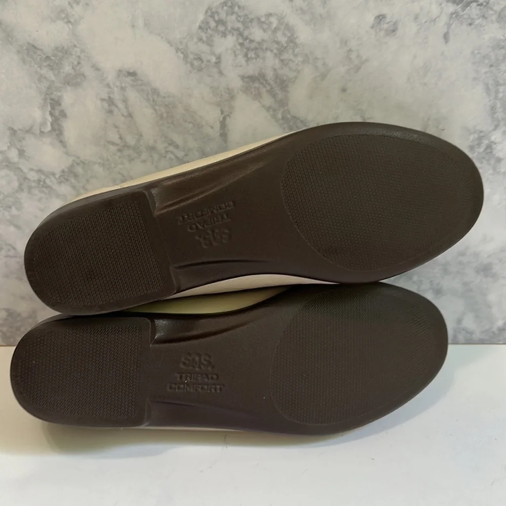 New SAS Metro Leather Loafer Bone Patent cream tan moccasins buckle shoes